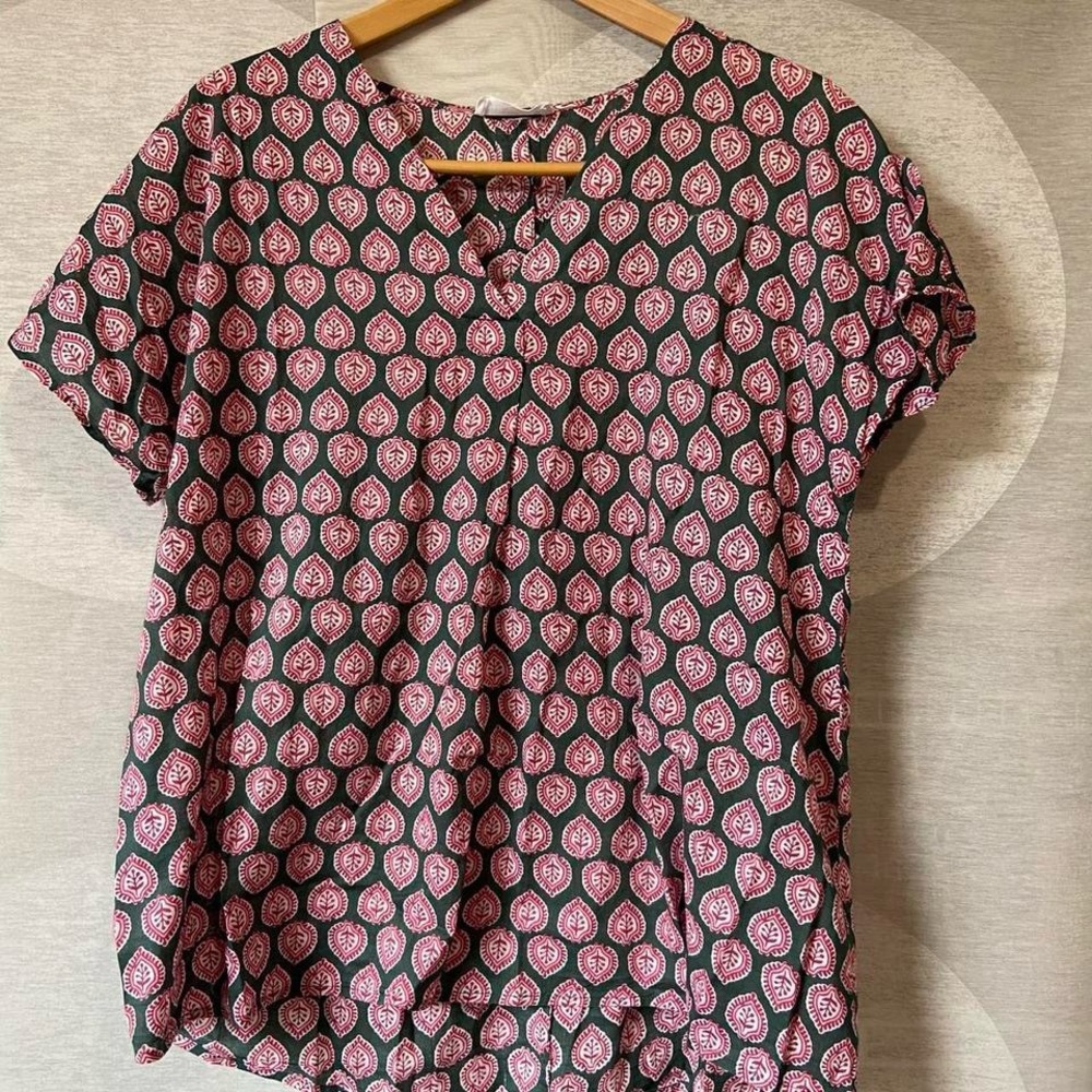 Stylish Black and Pink Women's Top
